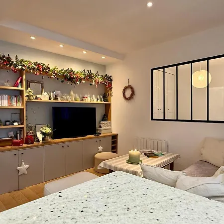 Cocon Pour Amoureux A Montmartre Apartamento París